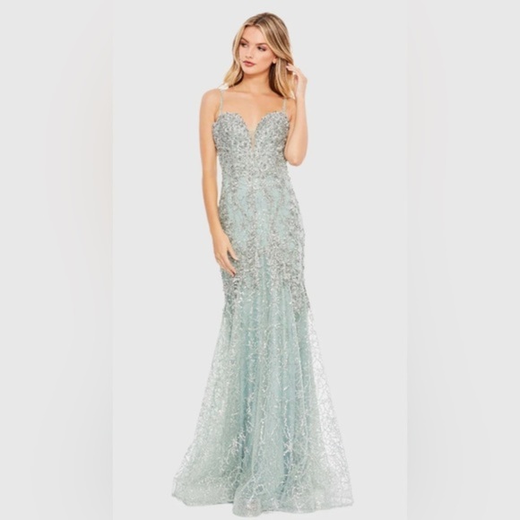 NWT | Mac Duggal A20242 Mint Embellished Sleeveless Plunge Trumpet Gown Size 14 - Picture 3 of 11
